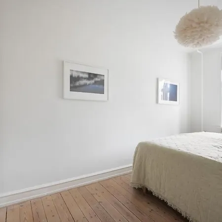Apartment Bright Near Airport And *